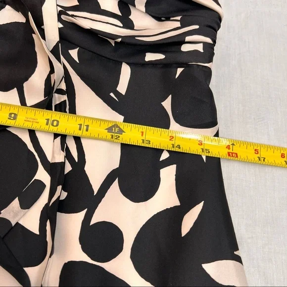 White House Black Market Maxi Dress Size 6 Silk Black White Floral Print Halter - Picture 11 of 12